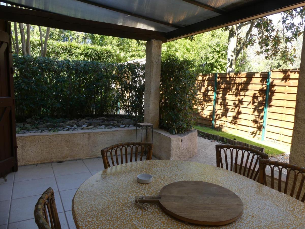 Rez De Jardin Au Calme Et Proche Mer Mandelieu-la-Napoule Exterior foto